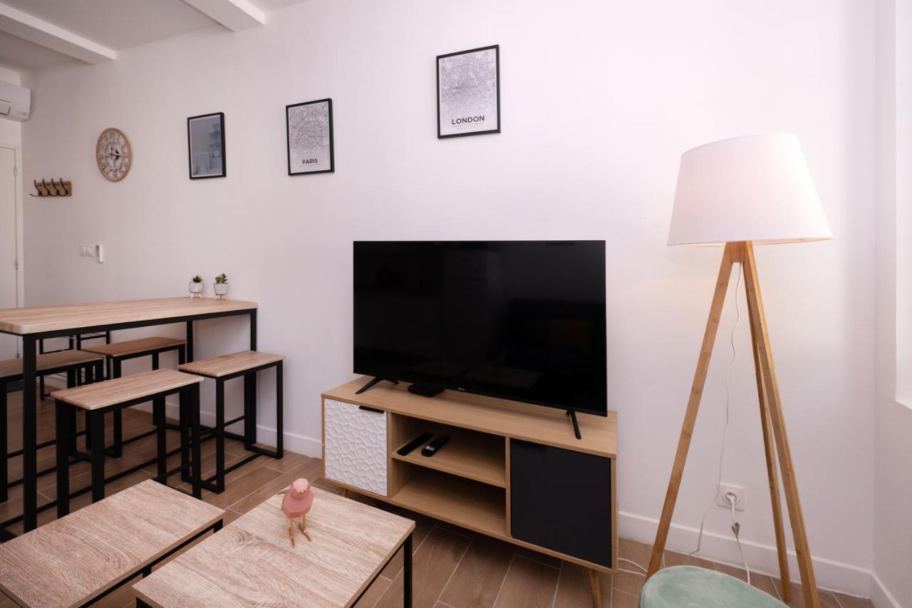 Le Nostradamus - Magnifique Appartement Cours Principal Plein Centre Avec Parking サロン＝ド＝プロヴァンス エクステリア 写真