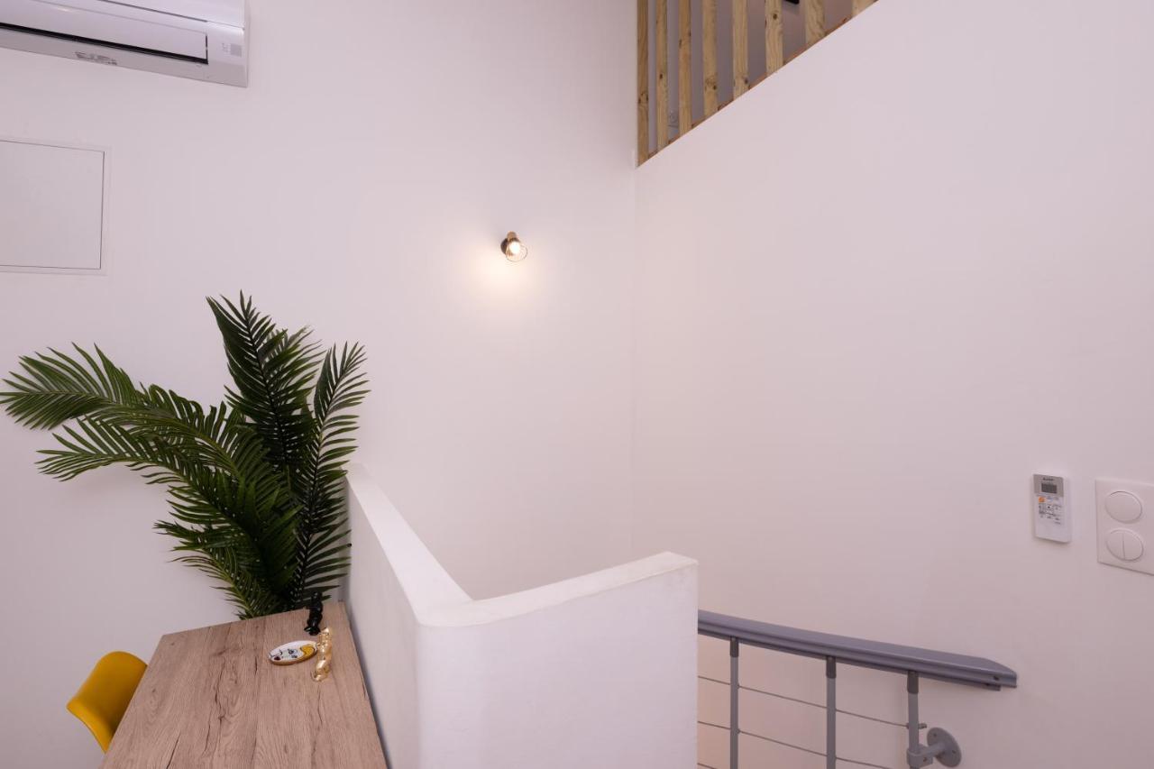 Le Nostradamus - Magnifique Appartement Cours Principal Plein Centre Avec Parking サロン＝ド＝プロヴァンス エクステリア 写真