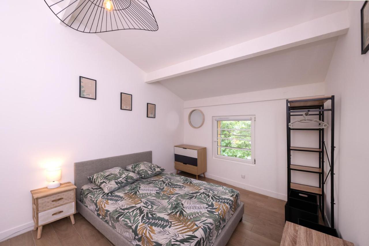 Le Nostradamus - Magnifique Appartement Cours Principal Plein Centre Avec Parking サロン＝ド＝プロヴァンス エクステリア 写真