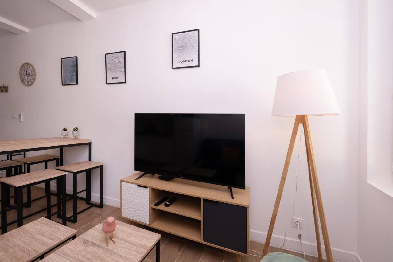 Le Nostradamus - Magnifique Appartement Cours Principal Plein Centre Avec Parking サロン＝ド＝プロヴァンス エクステリア 写真