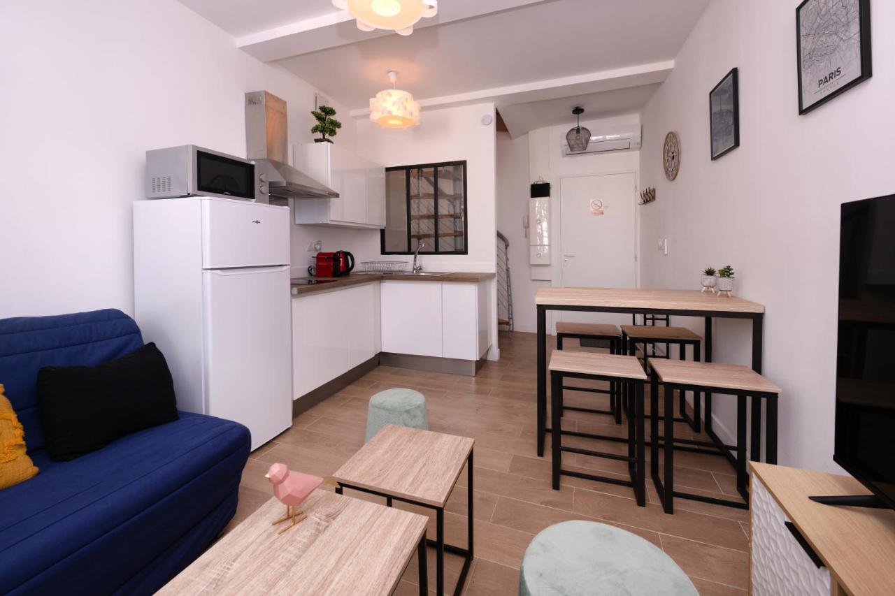 Le Nostradamus - Magnifique Appartement Cours Principal Plein Centre Avec Parking サロン＝ド＝プロヴァンス エクステリア 写真